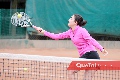  Jugando Tenis.