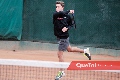  Jugando Tenis.