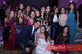  Con las mejores amigas de la novia.