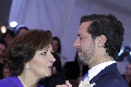  Rodrigo bailando con su mamá.