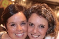  Moni y Priscila.