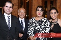  Roberto con su familia.