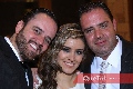  La novia con sus hermanos.