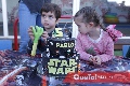  Pablo con su pastel de Star Wars.