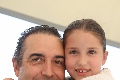  Alejandro Elizondo y su hija Vane.