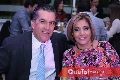  Agustín y Mónica Esparza.