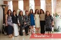 Con las amigas de Rosalba Tobías.