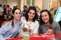  Mónica Rodríguez, Ana Sofía Velázquez y Cecilia Rivera con el pequeño Pablo.