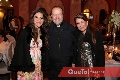  Tessy Zulaica, Padre Fernando Fernández y Gabriela.