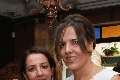   Montse con su mamá Ana Rosa Orozco.
