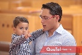  Enrique Nieto con su hijo.