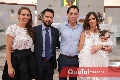  Macarena con sus papás y sus padrinos de Bautizo.