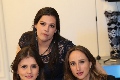  Martha Favela, Laura Favela y Ángeles Mahbub.