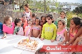  Celebrando a Isabel.