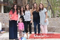  Las guapas mamás de las niñas.