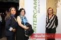 Amigas en la conferencia Intercam .