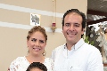 Salvador con sus papas, Georgina Anaya de Orozco y Salvador Orozco.