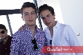  Alejandro Anaya y César Flores.