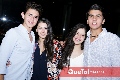  Disfrutando de la fiesta.