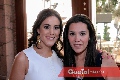 Mariana con Ana Luisa González.