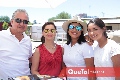  Juan Manuel Rocha y Martha Carrillo de Rocha con sus hijas Ana Martha y Cristina.