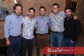  El novio con los organizadores de la despedida: Pablo Torres, Miguel Torres, Andrés Torres, Mauricio Labastida y Francisco Torres.
