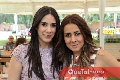  Stephanie y Laura Hernández.