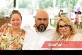  María Eugenia Rodríguez, Enrique Mejía y Sara Conard.