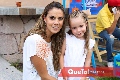 Mari Chuy Contreras y María Claudia.