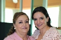  Estela Acebo y su hija Montse Calzada.