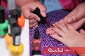 Manicure.
