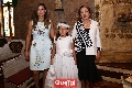 Yezmin con su mamá Yezmin Sarquis de Morales y su abuela Socko Ortiz .