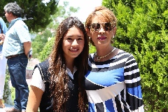 Isa e Isabel Tobías .