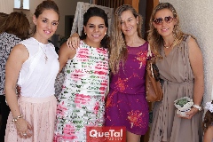  María, Maribel, Marcela y Mónica Torres.