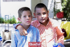  Mateo y Juan Pablo.