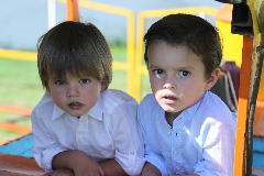  Eduardo y Javier.