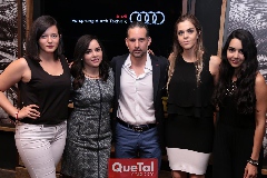  Karla Molina, Mariana Rodríguez, Rodrigo Veytia, Claudia Mahbub y Pao Arpayán.