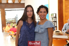  Claudia Alvarado y Lizeth Domínguez.