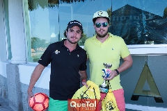Primer lugar del 4to torneo Futgolf: Manuel Saiz y Pato Lozano .