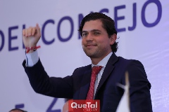  Gerardo Serrano.