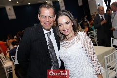  Manuel y Gabriela.