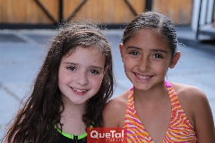  Valentina y Fernanda.