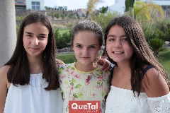 Clau, Camila y Sara.