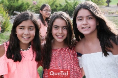 Mariel, María y July.