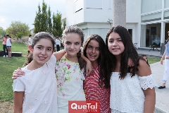 Regina, Camila, Majo y Sara.