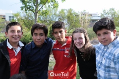 Juan, Roy, Javi, Cami y Pato.