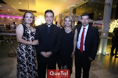  Deyanira Ortega, Padre Sergio, Alma de Pedrosa y Jesús Ortega.