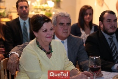 Patricia Wagner y Javier Benavente felices por su hijo y nuera.
