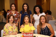 Laura Acosta, Paola Suárez, Lilia Lucas, Mella Elizalde, Mayra Ortega y Aurora Irigoyen.