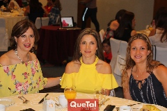  Mella Elizalde, Mayra Ortega y Aurora Irigoyen.